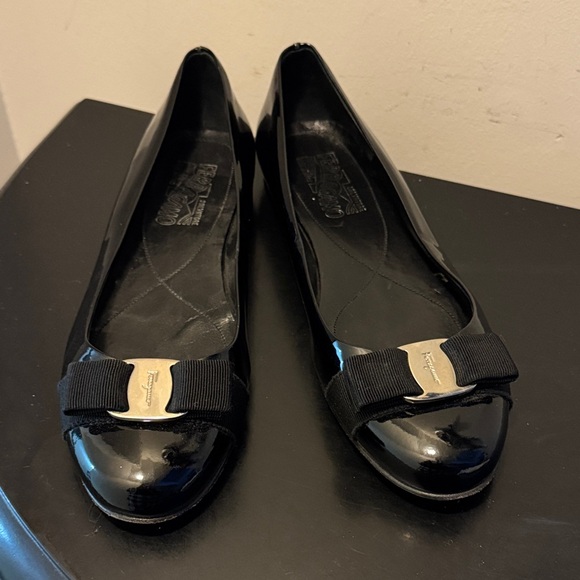 Salvatore Ferragamo Black Patent Leather Flats with Ferragamo Signature Bow, 9B - Picture 3 of 15